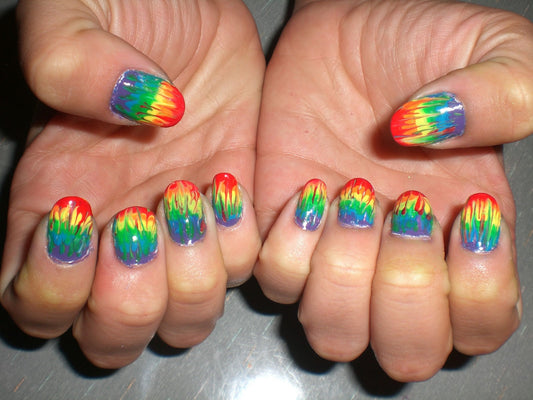 15 Retro Tie-Dye Nail Designs to Revive Your Boho Vibes