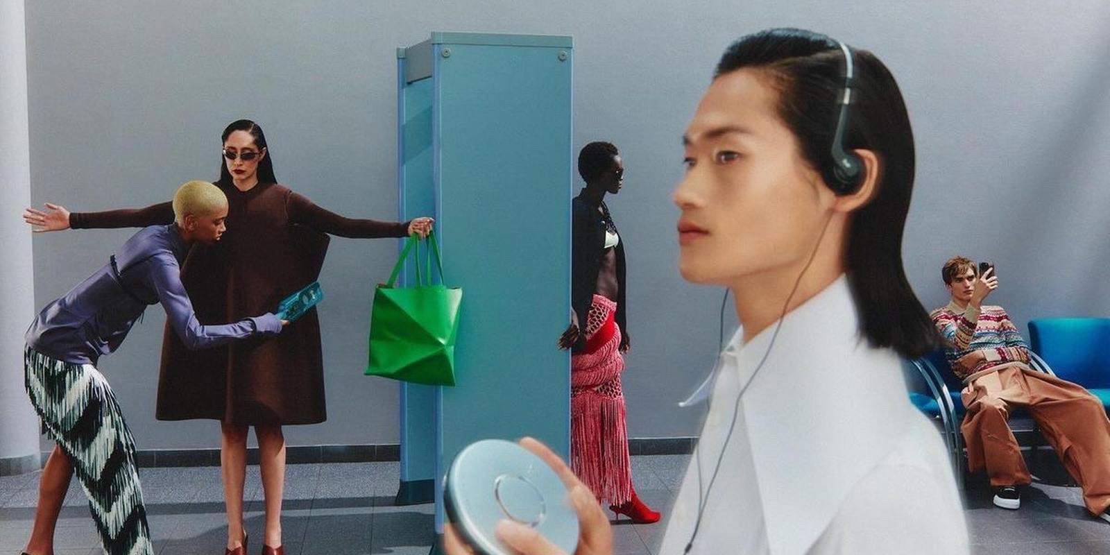Maximalismo Ropa Maximalism vs. Minimalism: Dual Trends Dominating 2025 – Fashion Frenzy