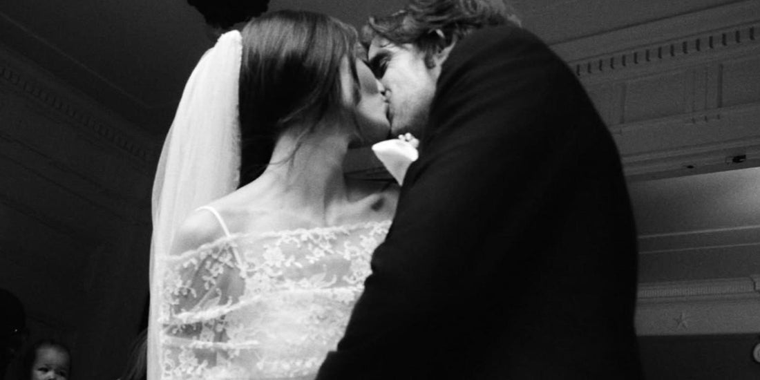 Phoebe Tonkin & Camille Rowe